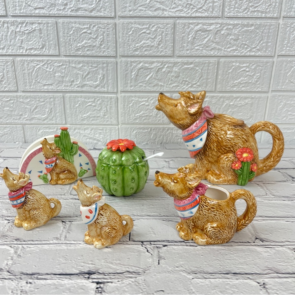 Vintage Otagiri Howling Coyote Matching Pitcher S&P Sugar & Creamer Napkin Holde